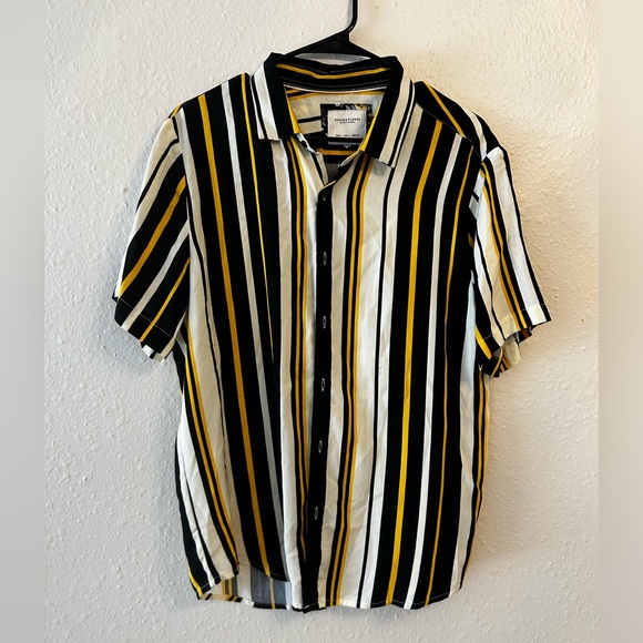 Men’s Striped Button Up - Picture 1 of 3